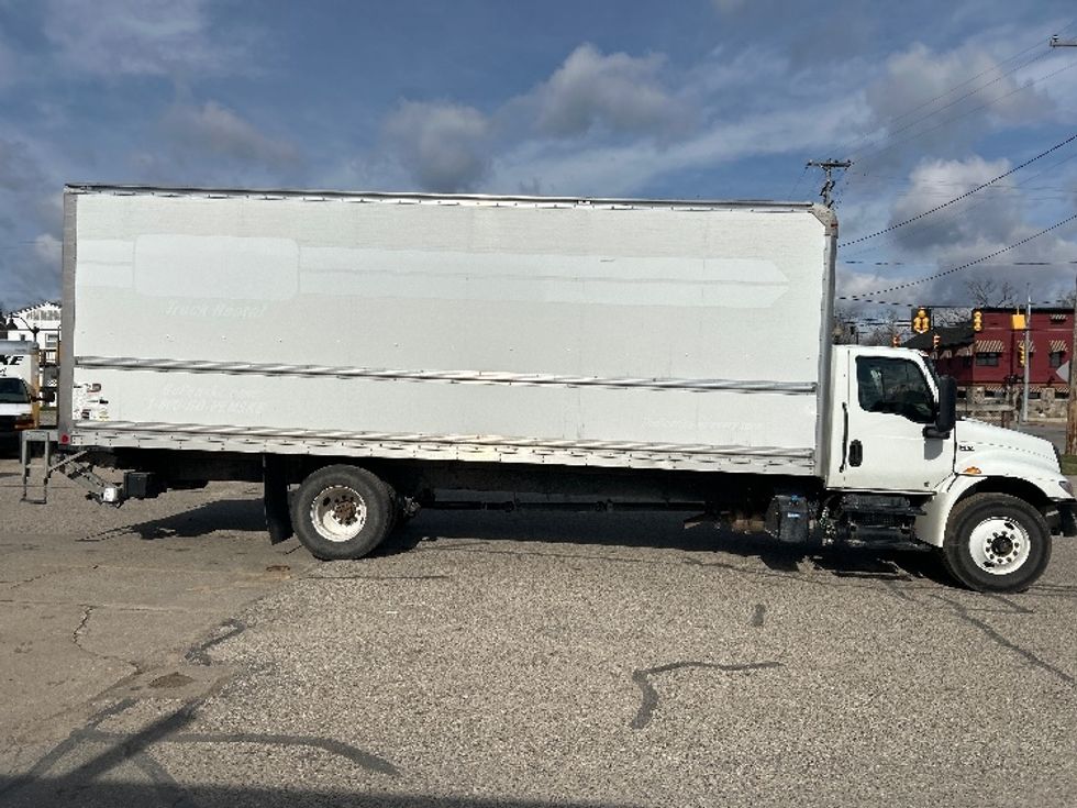Medium Duty Box Truck-Light and Medium Duty Trucks-International-2022-MV607-Muskegon-MI-110,530\n\t\tmiles-$ 71,500 - Image 15