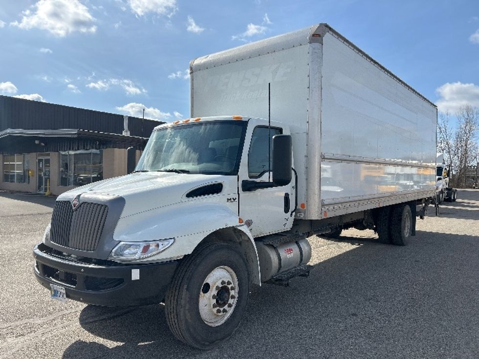 Medium Duty Box Truck-Light and Medium Duty Trucks-International-2022-MV607-Muskegon-MI-110,530\n\t\tmiles-$ 71,500 - Image 3