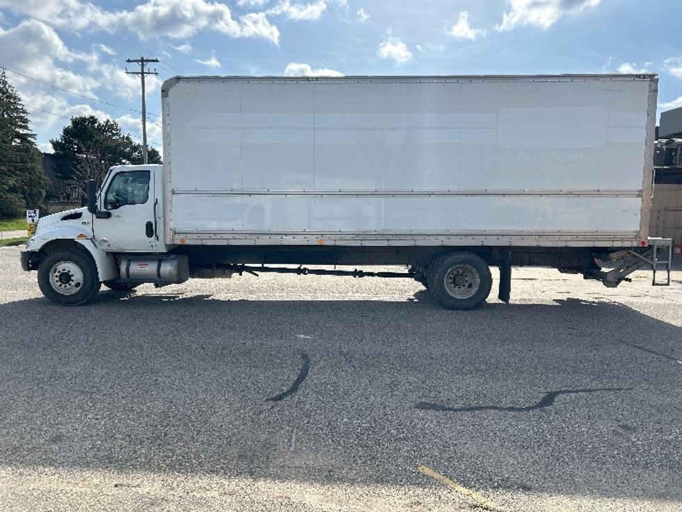 Medium Duty Box Truck-Light and Medium Duty Trucks-International-2022-MV607-Muskegon-MI-110,530\n\t\tmiles-$ 71,500 - Image 4