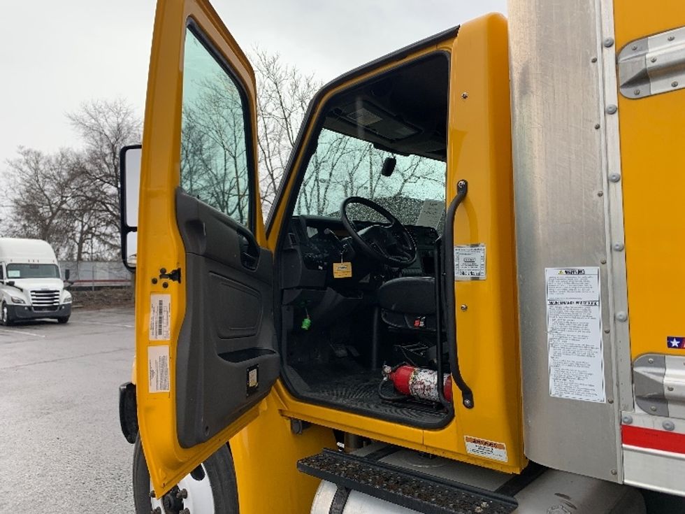 Medium Duty Box Truck-Light and Medium Duty Trucks-International-2022-MV607-Nashville (Mount Juliet)-TN-104,894\n\t\tmiles-$ 76,000 - Image 16