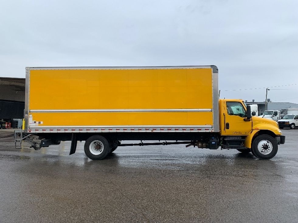 Medium Duty Box Truck-Light and Medium Duty Trucks-International-2022-MV607-Nashville (Mount Juliet)-TN-104,894\n\t\tmiles-$ 76,000 - Image 15