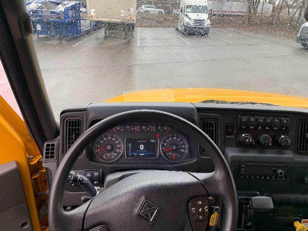 Medium Duty Box Truck-Light and Medium Duty Trucks-International-2022-MV607-Nashville (Mount Juliet)-TN-104,894\n\t\tmiles-$ 76,000 - Image 18