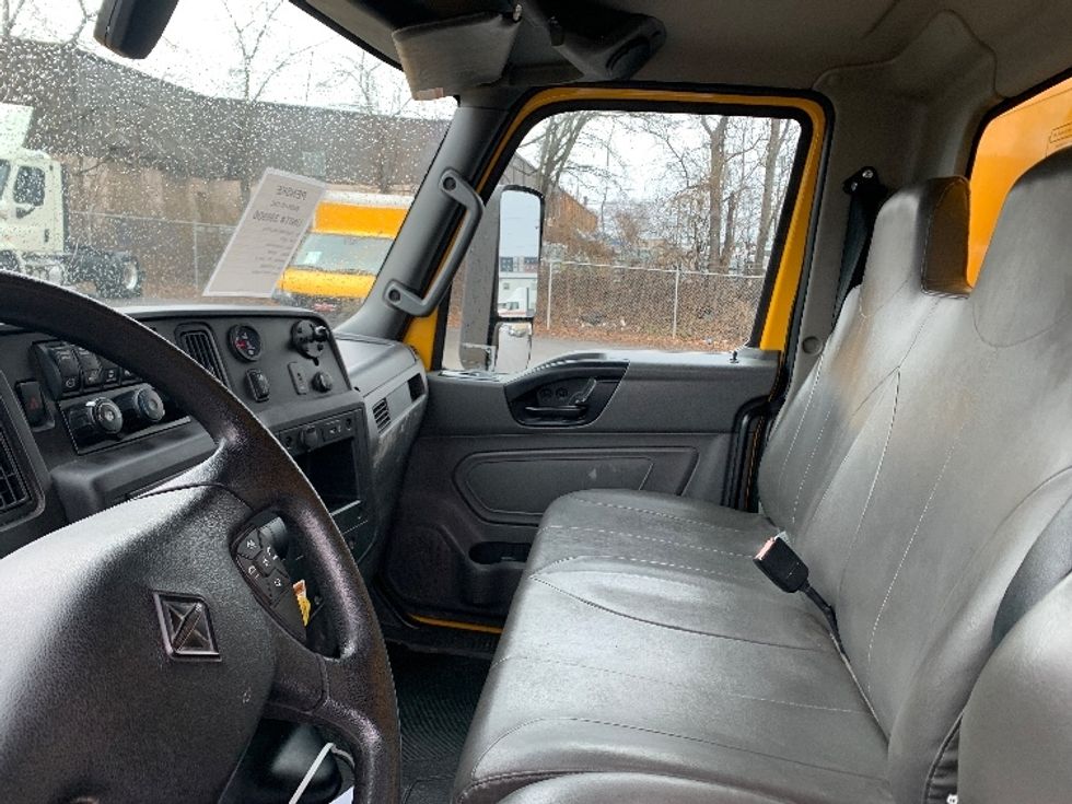 Medium Duty Box Truck-Light and Medium Duty Trucks-International-2022-MV607-Nashville (Mount Juliet)-TN-104,894\n\t\tmiles-$ 76,000 - Image 19