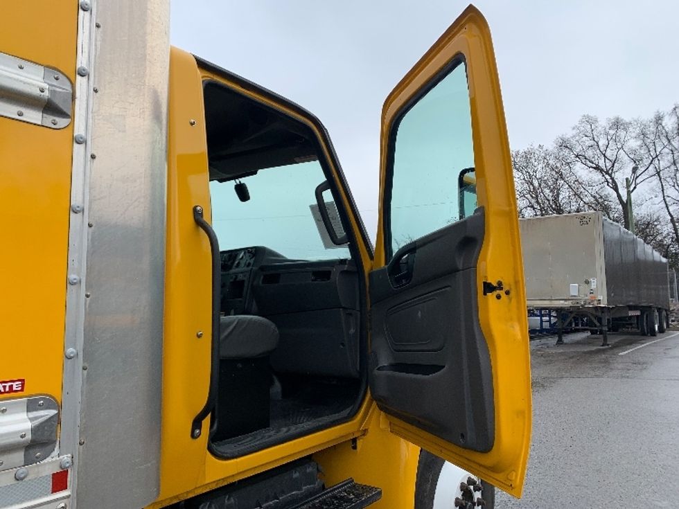 Medium Duty Box Truck-Light and Medium Duty Trucks-International-2022-MV607-Nashville (Mount Juliet)-TN-104,894\n\t\tmiles-$ 76,000 - Image 20