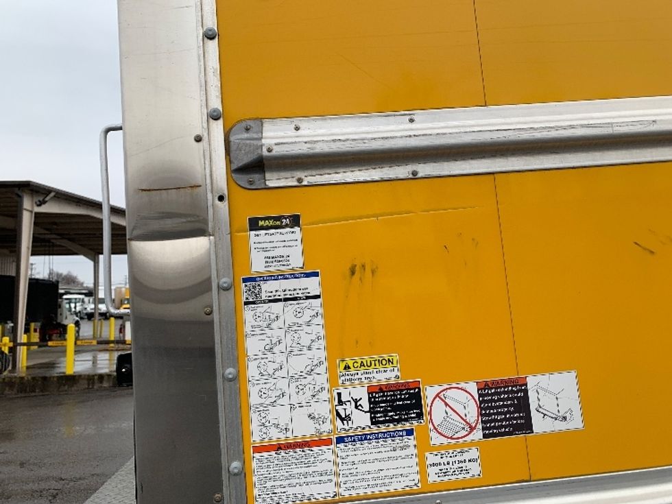 Medium Duty Box Truck-Light and Medium Duty Trucks-International-2022-MV607-Nashville (Mount Juliet)-TN-104,894\n\t\tmiles-$ 76,000 - Image 26