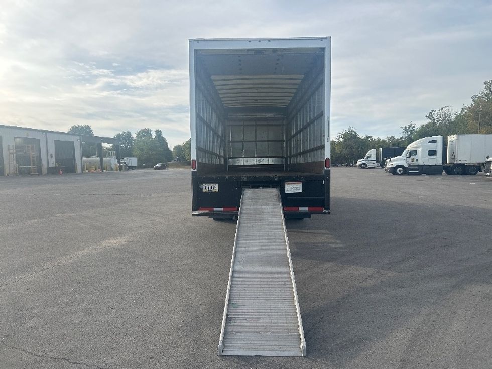 Medium Duty Box Truck-Light and Medium Duty Trucks-International-2022-MV607-Nashville (Mount Juliet)-TN-209,369\n\t\tmiles-$ 48,500 - Image 9