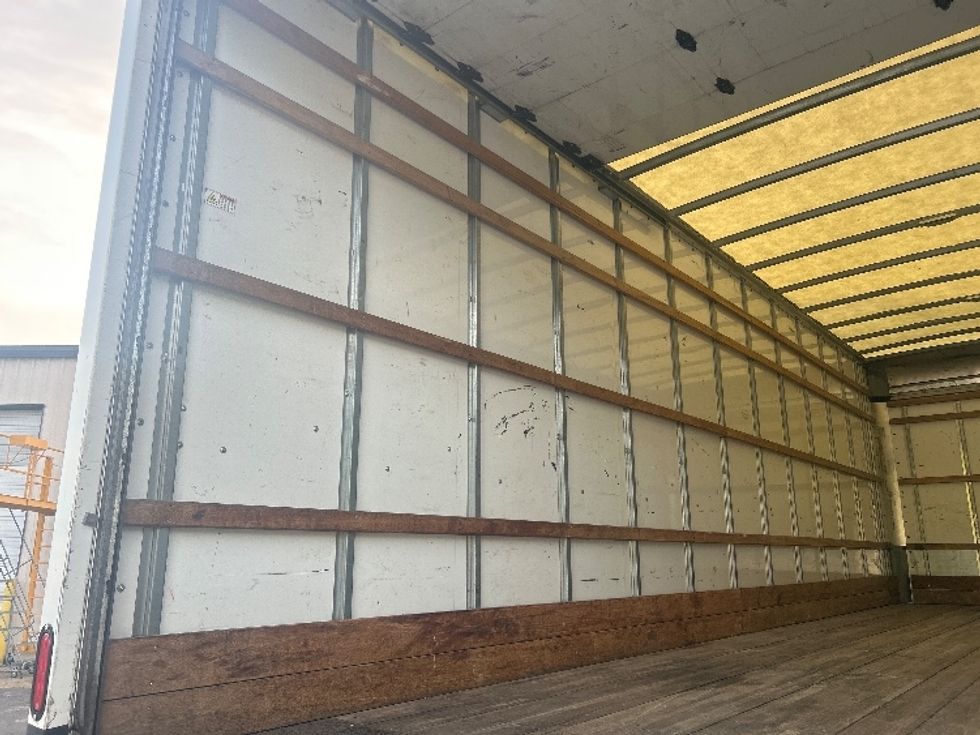 Medium Duty Box Truck-Light and Medium Duty Trucks-International-2022-MV607-Nashville (Mount Juliet)-TN-209,369\n\t\tmiles-$ 48,500 - Image 11
