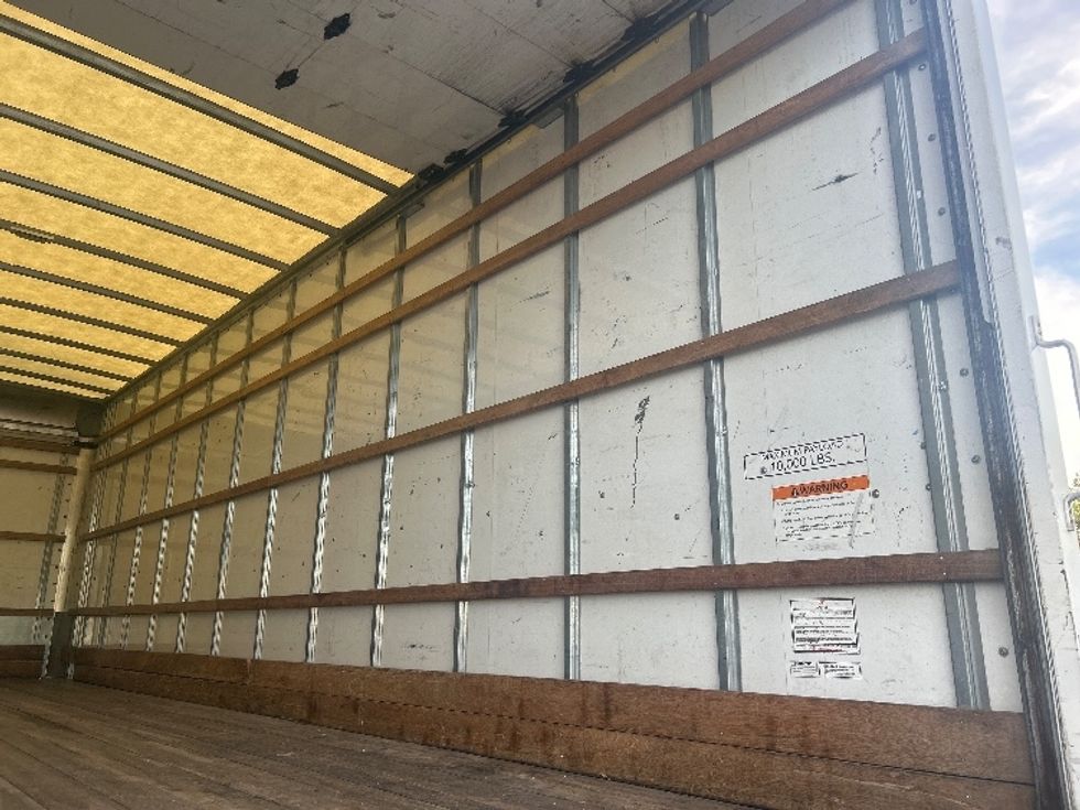 Medium Duty Box Truck-Light and Medium Duty Trucks-International-2022-MV607-Nashville (Mount Juliet)-TN-209,369\n\t\tmiles-$ 48,500 - Image 12
