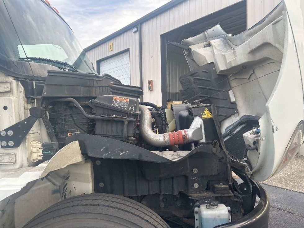 Medium Duty Box Truck-Light and Medium Duty Trucks-International-2022-MV607-Nashville (Mount Juliet)-TN-209,369\n\t\tmiles-$ 48,500 - Image 23
