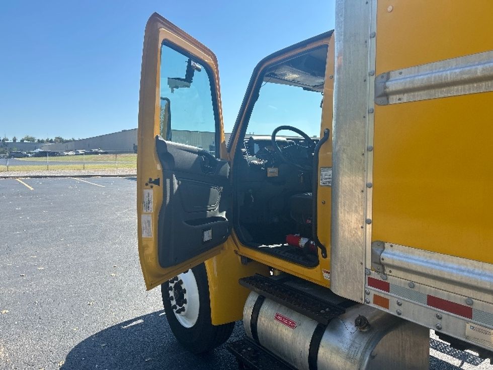 Medium Duty Box Truck-Light and Medium Duty Trucks-International-2022-MV607-Nashville (Mount Juliet)-TN-213,905\n\t\tmiles-$ 45,000 - Image 16
