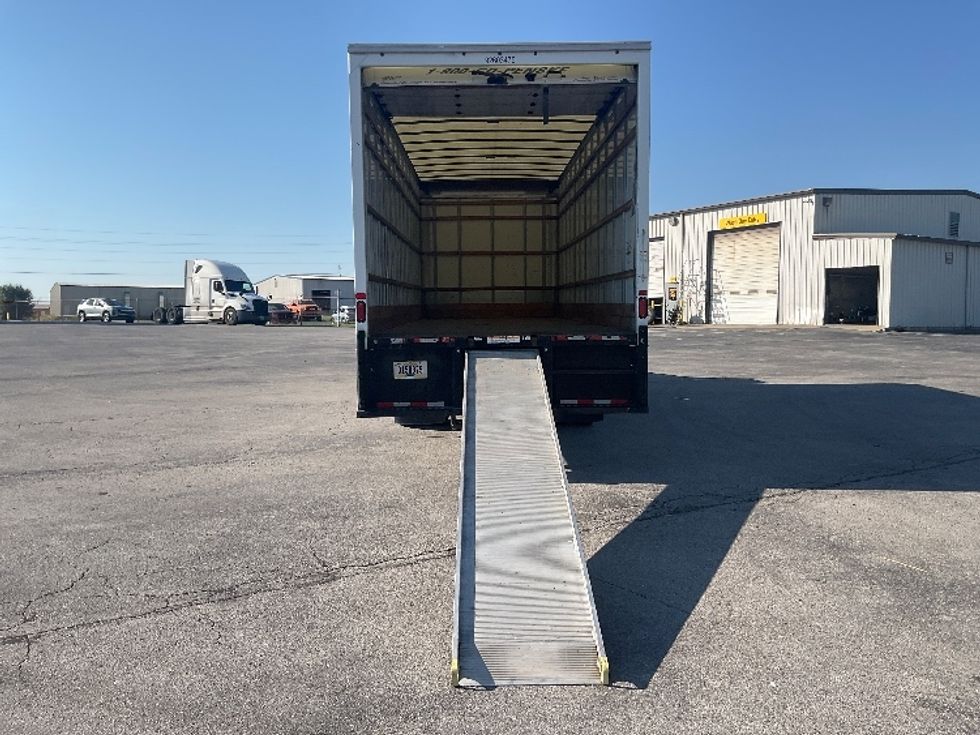 Medium Duty Box Truck-Light and Medium Duty Trucks-International-2022-MV607-Nashville (Mount Juliet)-TN-215,417\n\t\tmiles-$ 47,250 - Image 9