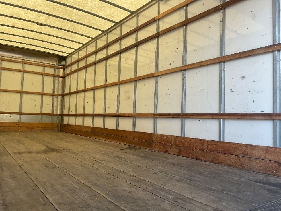 Medium Duty Box Truck-Light and Medium Duty Trucks-International-2022-MV607-Nashville (Mount Juliet)-TN-215,417\n\t\tmiles-$ 47,250 - Image 12
