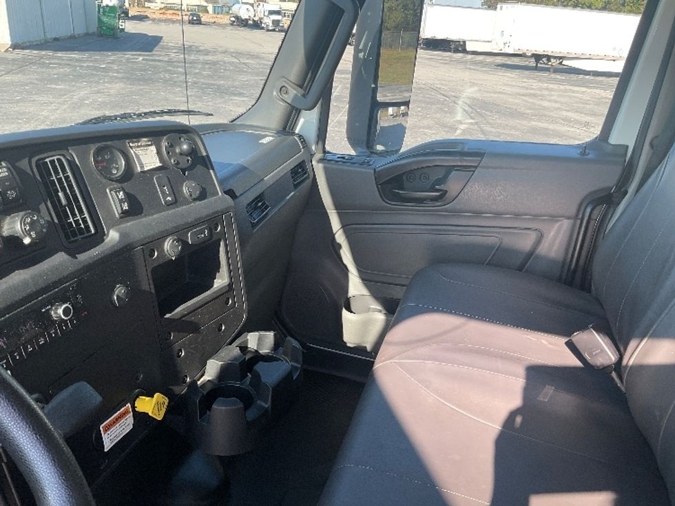 Medium Duty Box Truck-Light and Medium Duty Trucks-International-2022-MV607-Nashville (Mount Juliet)-TN-215,417\n\t\tmiles-$ 47,250 - Image 19