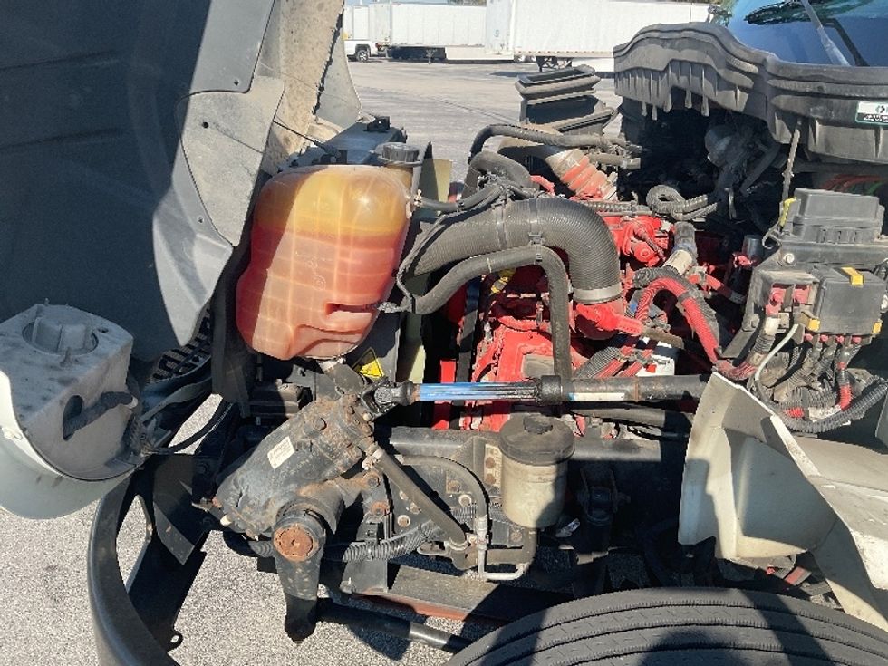 Medium Duty Box Truck-Light and Medium Duty Trucks-International-2022-MV607-Nashville (Mount Juliet)-TN-215,417\n\t\tmiles-$ 47,250 - Image 23