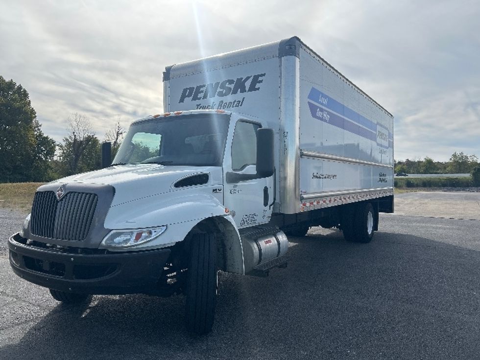 Medium Duty Box Truck-Light and Medium Duty Trucks-International-2022-MV607-Nashville (Mount Juliet)-TN-233,399\n\t\tmiles-$ 44,250 - Image 3