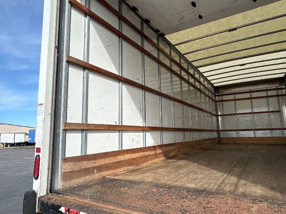 Medium Duty Box Truck-Light and Medium Duty Trucks-International-2022-MV607-Nashville (Mount Juliet)-TN-233,399\n\t\tmiles-$ 44,250 - Image 11