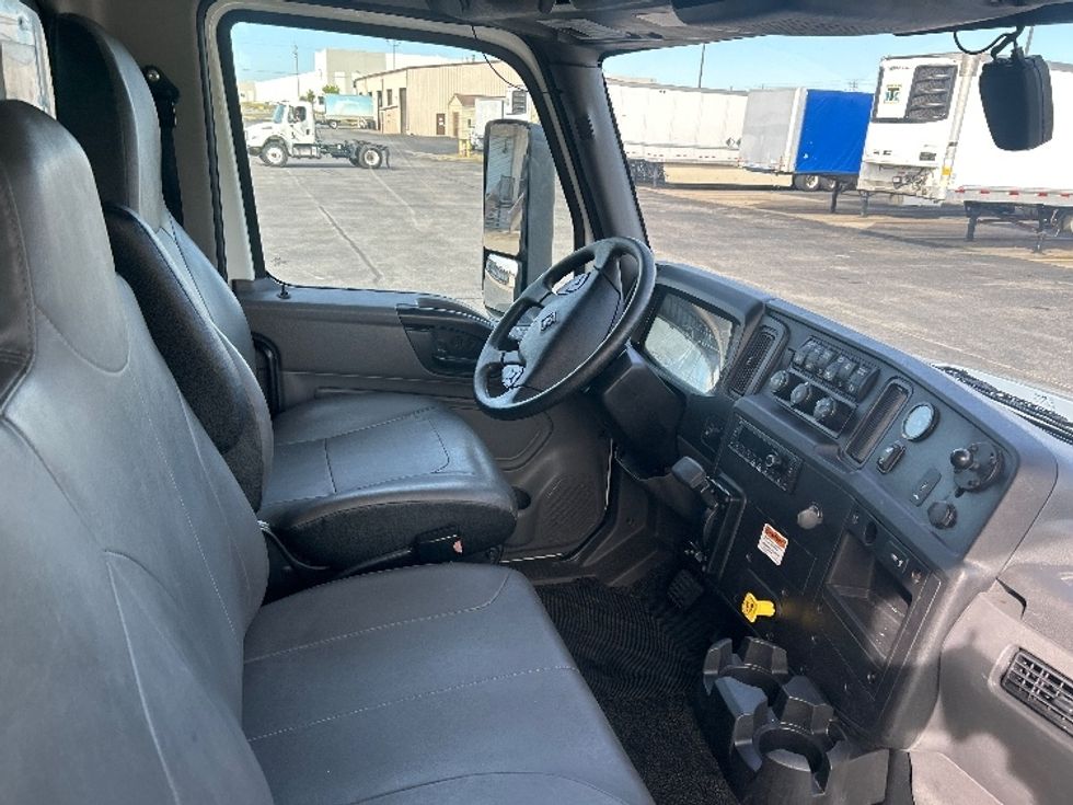 Medium Duty Box Truck-Light and Medium Duty Trucks-International-2022-MV607-Nashville (Mount Juliet)-TN-233,399\n\t\tmiles-$ 44,250 - Image 22