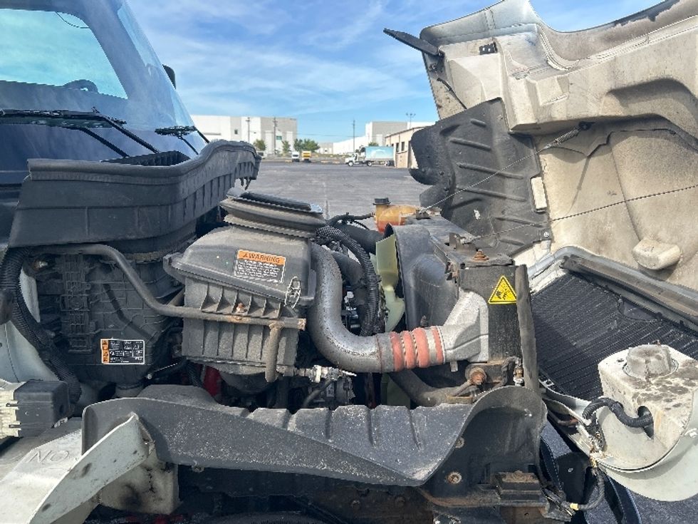 Medium Duty Box Truck-Light and Medium Duty Trucks-International-2022-MV607-Nashville (Mount Juliet)-TN-233,399\n\t\tmiles-$ 44,250 - Image 23