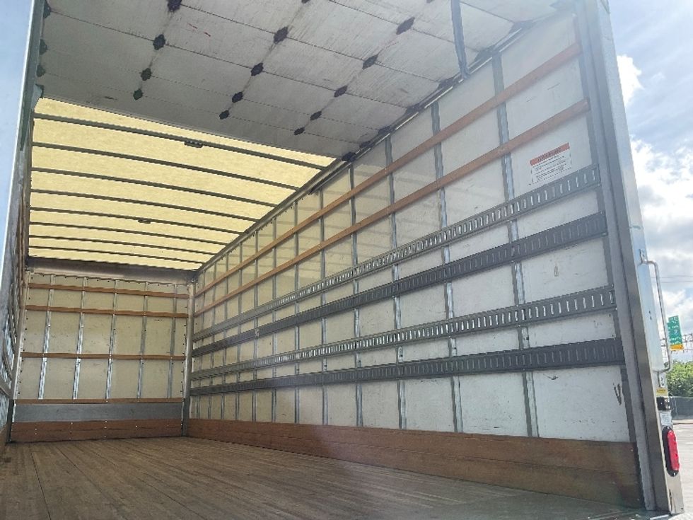 Medium Duty Box Truck-Light and Medium Duty Trucks-International-2022-MV607-Nashville (Mount Juliet)-TN-83,499\n\t\tmiles-$ 78,750 - Image 12