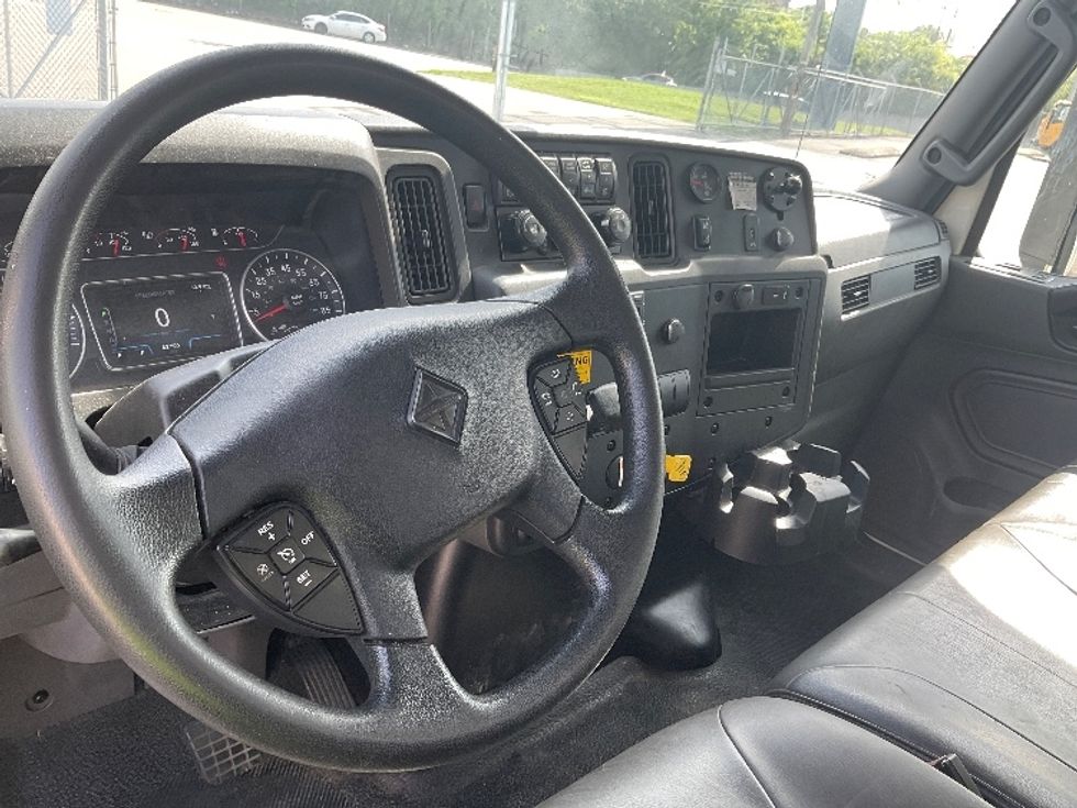 Medium Duty Box Truck-Light and Medium Duty Trucks-International-2022-MV607-Nashville (Mount Juliet)-TN-83,499\n\t\tmiles-$ 78,750 - Image 17