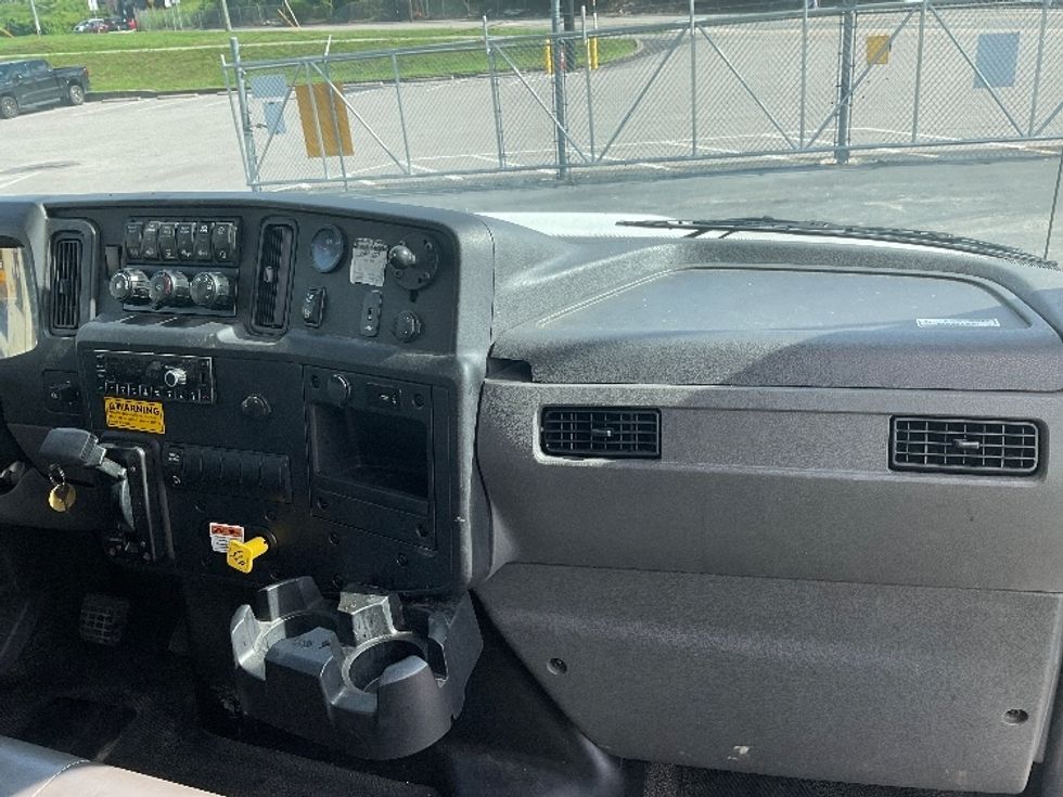 Medium Duty Box Truck-Light and Medium Duty Trucks-International-2022-MV607-Nashville (Mount Juliet)-TN-83,499\n\t\tmiles-$ 78,750 - Image 21