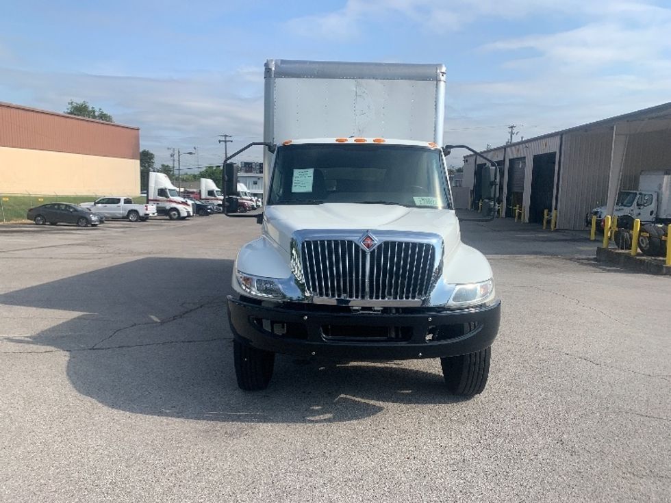 Medium Duty Box Truck-Light and Medium Duty Trucks-International-2022-MV607-Nashville (Mount Juliet)-TN-98,682\n\t\tmiles-$ 71,250 - Image 2