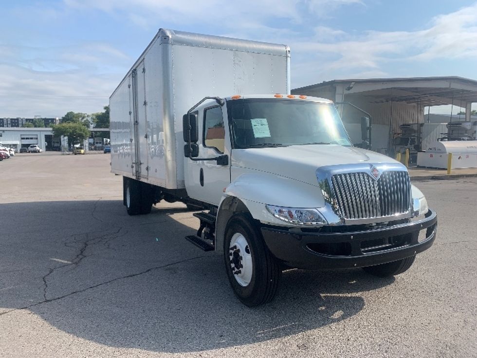 Medium Duty Box Truck-Light and Medium Duty Trucks-International-2022-MV607-Nashville (Mount Juliet)-TN-98,682\n\t\tmiles-$ 71,250 - Image 1