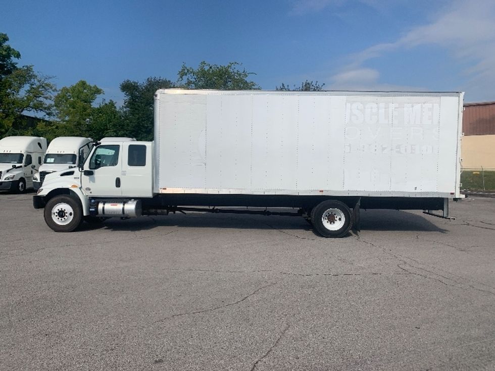 Medium Duty Box Truck-Light and Medium Duty Trucks-International-2022-MV607-Nashville (Mount Juliet)-TN-98,682\n\t\tmiles-$ 71,250 - Image 4