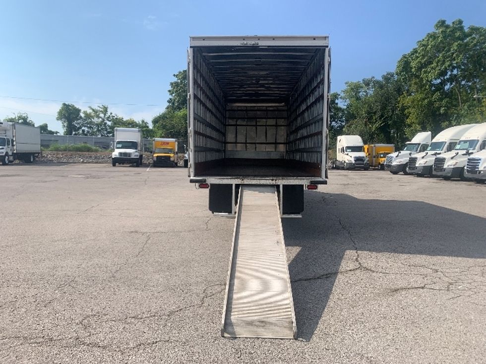 Medium Duty Box Truck-Light and Medium Duty Trucks-International-2022-MV607-Nashville (Mount Juliet)-TN-98,682\n\t\tmiles-$ 71,250 - Image 9