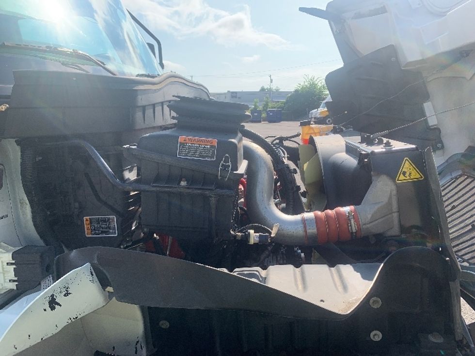 Medium Duty Box Truck-Light and Medium Duty Trucks-International-2022-MV607-Nashville (Mount Juliet)-TN-98,682\n\t\tmiles-$ 71,250 - Image 22
