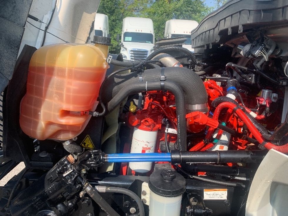 Medium Duty Box Truck-Light and Medium Duty Trucks-International-2022-MV607-Nashville (Mount Juliet)-TN-98,682\n\t\tmiles-$ 71,250 - Image 23