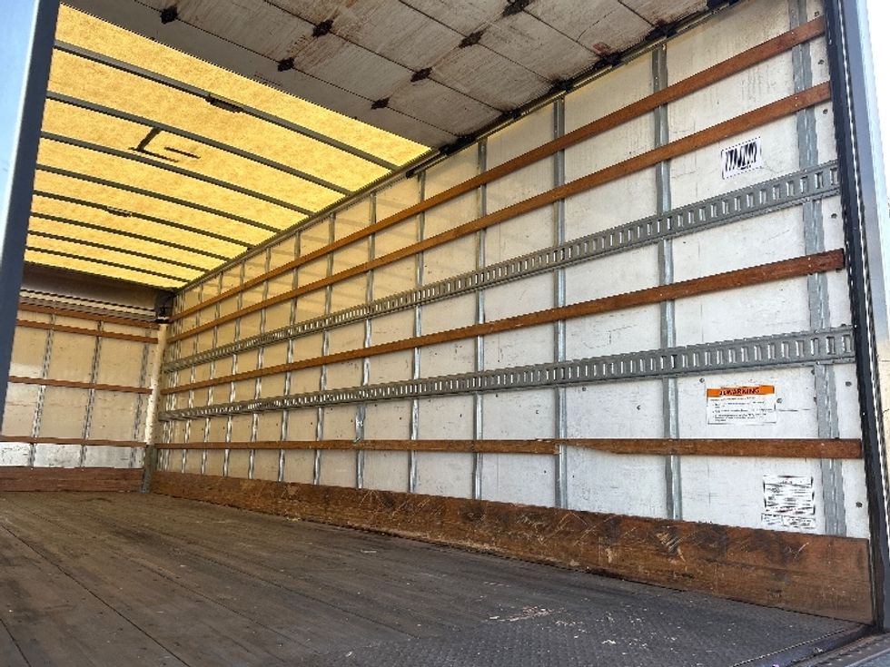 Medium Duty Box Truck-Light and Medium Duty Trucks-International-2022-MV607-Nashville-TN-250,780\n\t\tmiles-$ 47,250 - Image 12