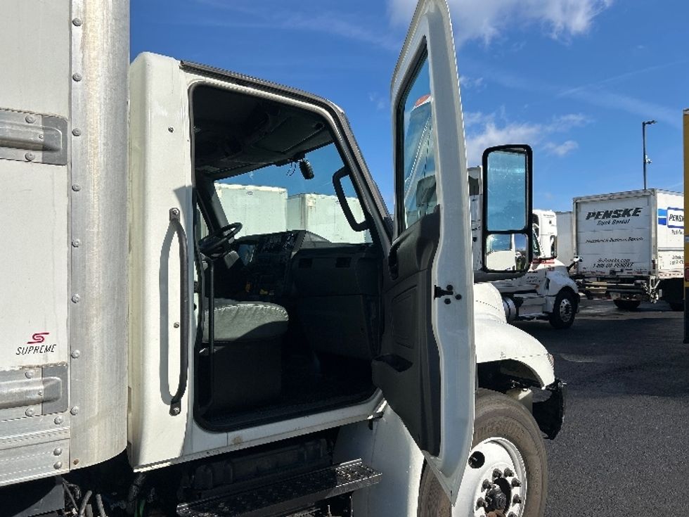 Medium Duty Box Truck-Light and Medium Duty Trucks-International-2022-MV607-Nashville-TN-250,780\n\t\tmiles-$ 47,250 - Image 20