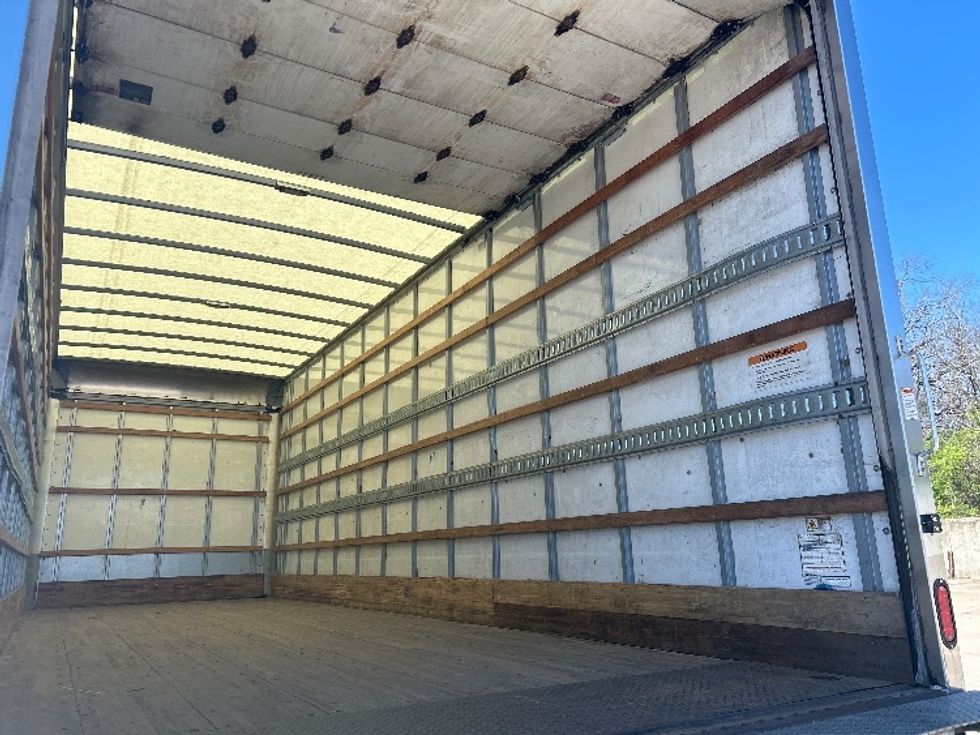 Medium Duty Box Truck-Light and Medium Duty Trucks-International-2022-MV607-Nashville-TN-256,465\n\t\tmiles-$ 45,000 - Image 12