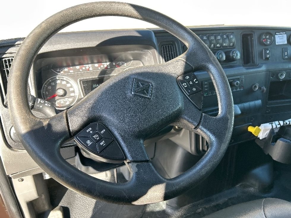 Medium Duty Box Truck-Light and Medium Duty Trucks-International-2022-MV607-Nashville-TN-256,465\n\t\tmiles-$ 45,000 - Image 17