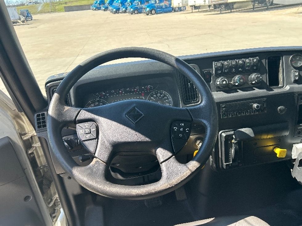 Medium Duty Box Truck-Light and Medium Duty Trucks-International-2022-MV607-Nashville-TN-256,465\n\t\tmiles-$ 45,000 - Image 18