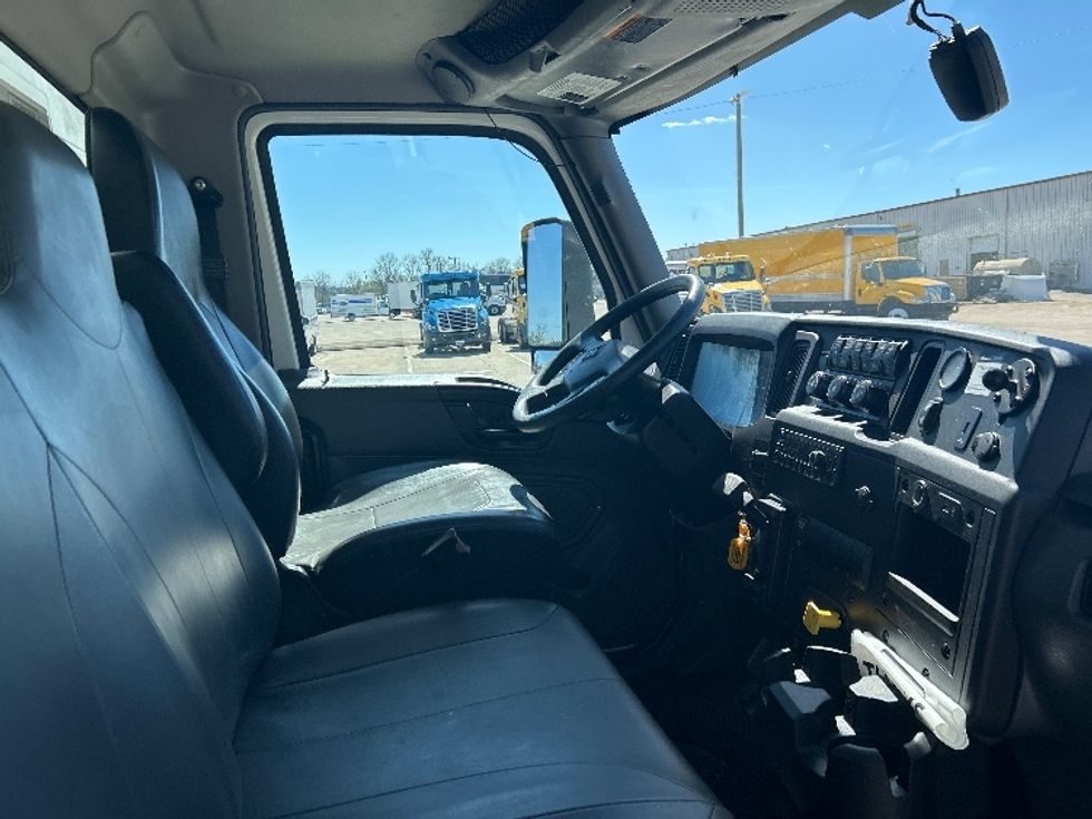 Medium Duty Box Truck-Light and Medium Duty Trucks-International-2022-MV607-Nashville-TN-256,465\n\t\tmiles-$ 45,000 - Image 22