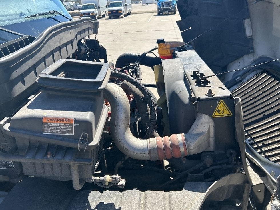 Medium Duty Box Truck-Light and Medium Duty Trucks-International-2022-MV607-Nashville-TN-256,465\n\t\tmiles-$ 45,000 - Image 23