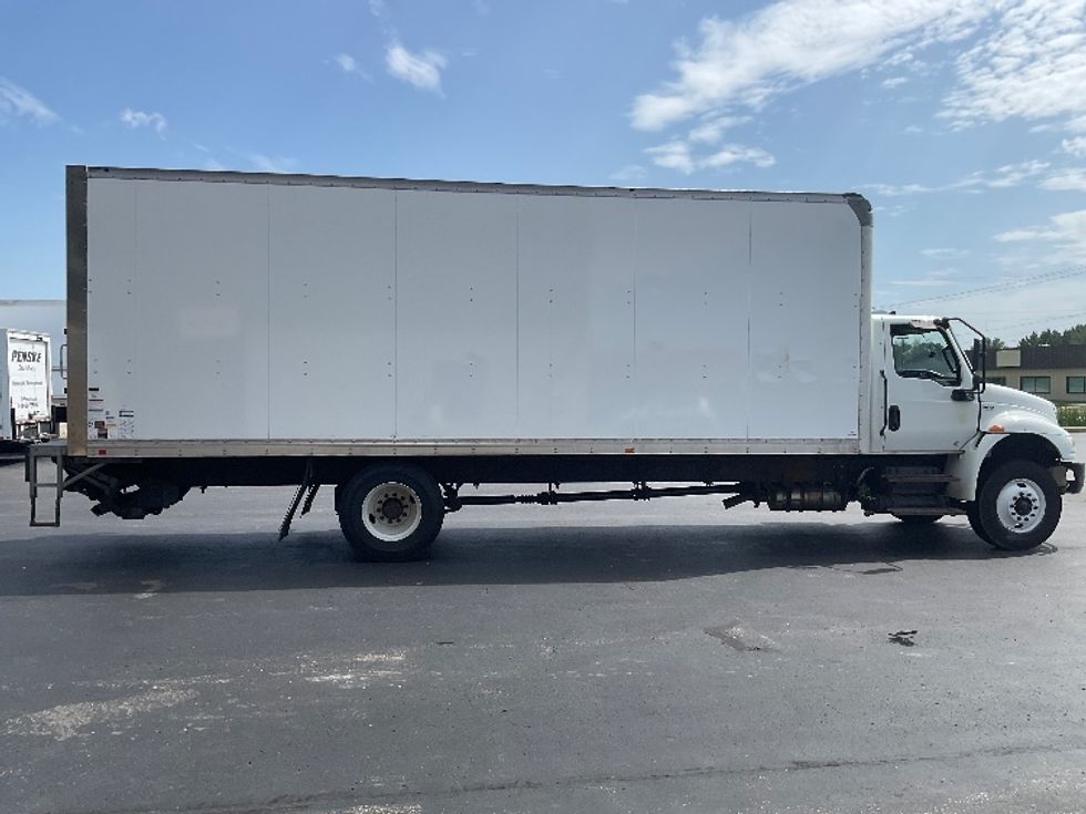 Medium Duty Box Truck-Light and Medium Duty Trucks-International-2022-MV607-Neenah-WI-227,833\n\t\tmiles-$ 46,750 - Image 15