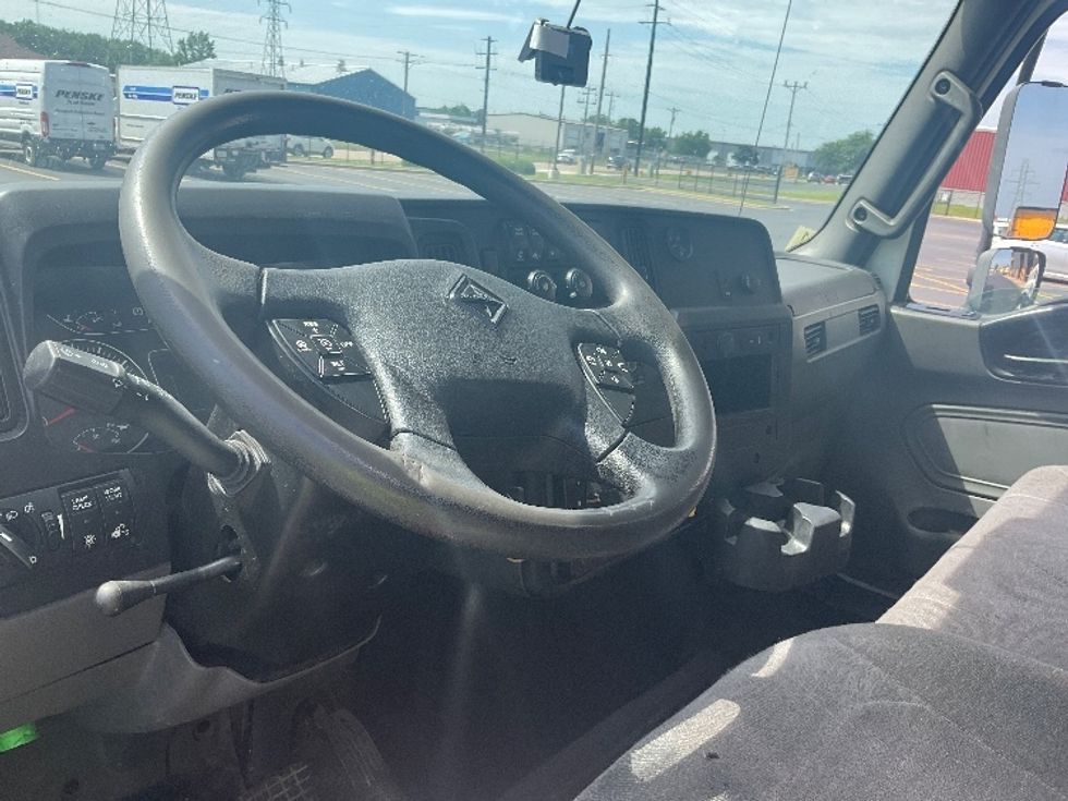 Medium Duty Box Truck-Light and Medium Duty Trucks-International-2022-MV607-Neenah-WI-227,833\n\t\tmiles-$ 46,750 - Image 17