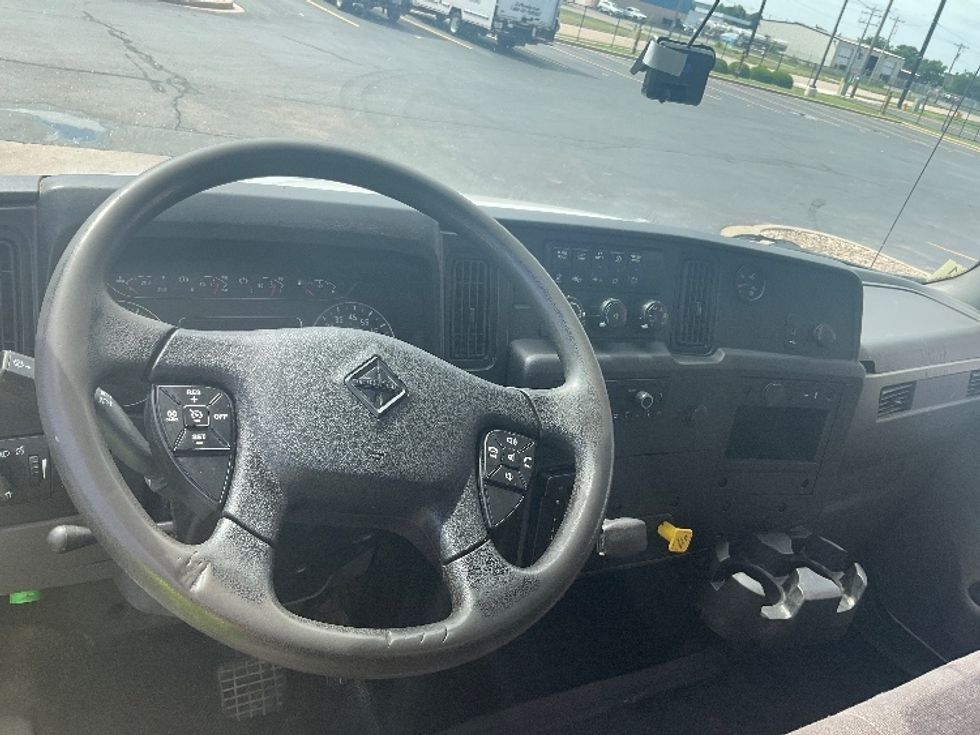 Medium Duty Box Truck-Light and Medium Duty Trucks-International-2022-MV607-Neenah-WI-227,833\n\t\tmiles-$ 46,750 - Image 18