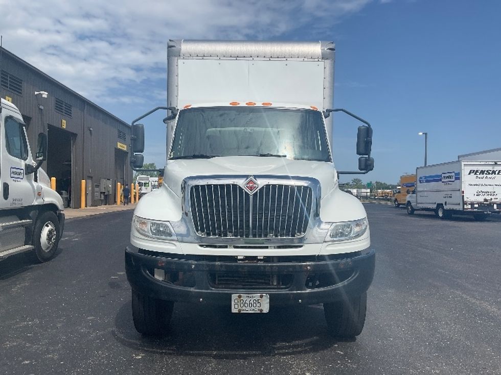 Medium Duty Box Truck-Light and Medium Duty Trucks-International-2022-MV607-Neenah-WI-227,833\n\t\tmiles-$ 46,750 - Image 2