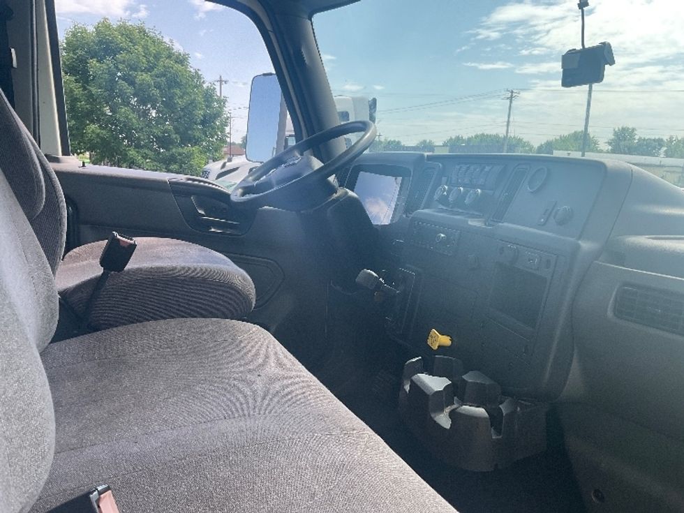 Medium Duty Box Truck-Light and Medium Duty Trucks-International-2022-MV607-Neenah-WI-227,833\n\t\tmiles-$ 46,750 - Image 22
