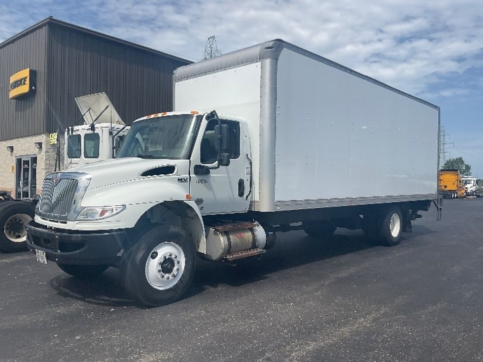 Medium Duty Box Truck-Light and Medium Duty Trucks-International-2022-MV607-Neenah-WI-227,833\n\t\tmiles-$ 46,750 - Image 3