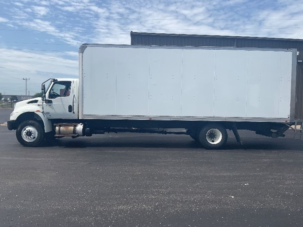 Medium Duty Box Truck-Light and Medium Duty Trucks-International-2022-MV607-Neenah-WI-227,833\n\t\tmiles-$ 46,750 - Image 4