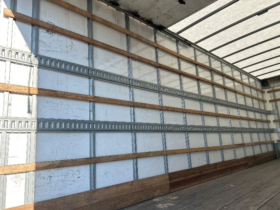 Medium Duty Box Truck-Light and Medium Duty Trucks-International-2022-MV607-New Castle-DE-199,630\n\t\tmiles-$ 57,000 - Image 11