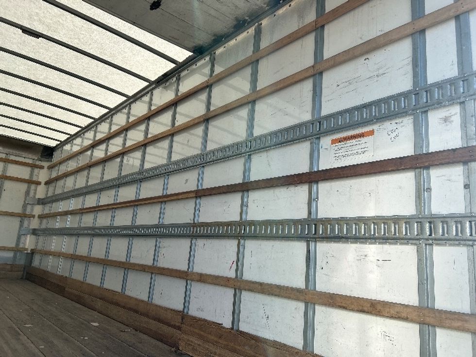 Medium Duty Box Truck-Light and Medium Duty Trucks-International-2022-MV607-New Castle-DE-199,630\n\t\tmiles-$ 57,000 - Image 12