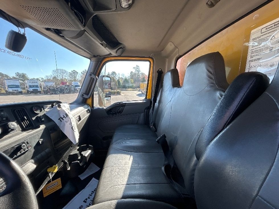 Medium Duty Box Truck-Light and Medium Duty Trucks-International-2022-MV607-New Castle-DE-199,630\n\t\tmiles-$ 57,000 - Image 19