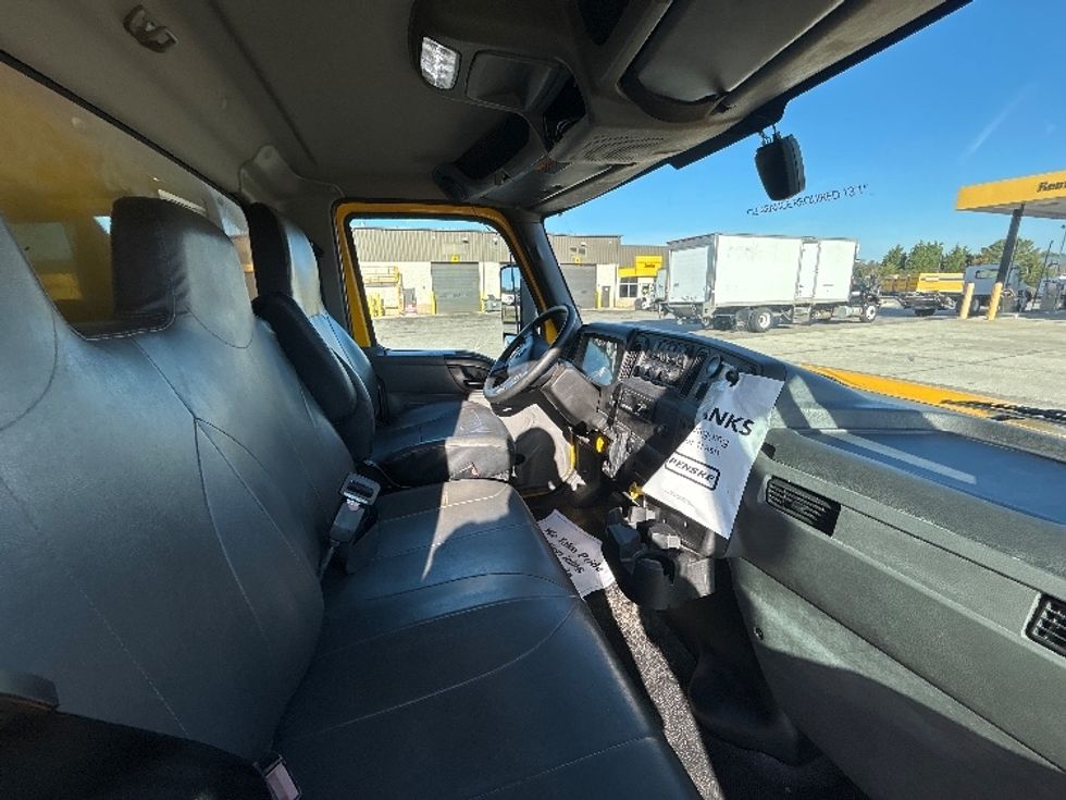 Medium Duty Box Truck-Light and Medium Duty Trucks-International-2022-MV607-New Castle-DE-199,630\n\t\tmiles-$ 57,000 - Image 22