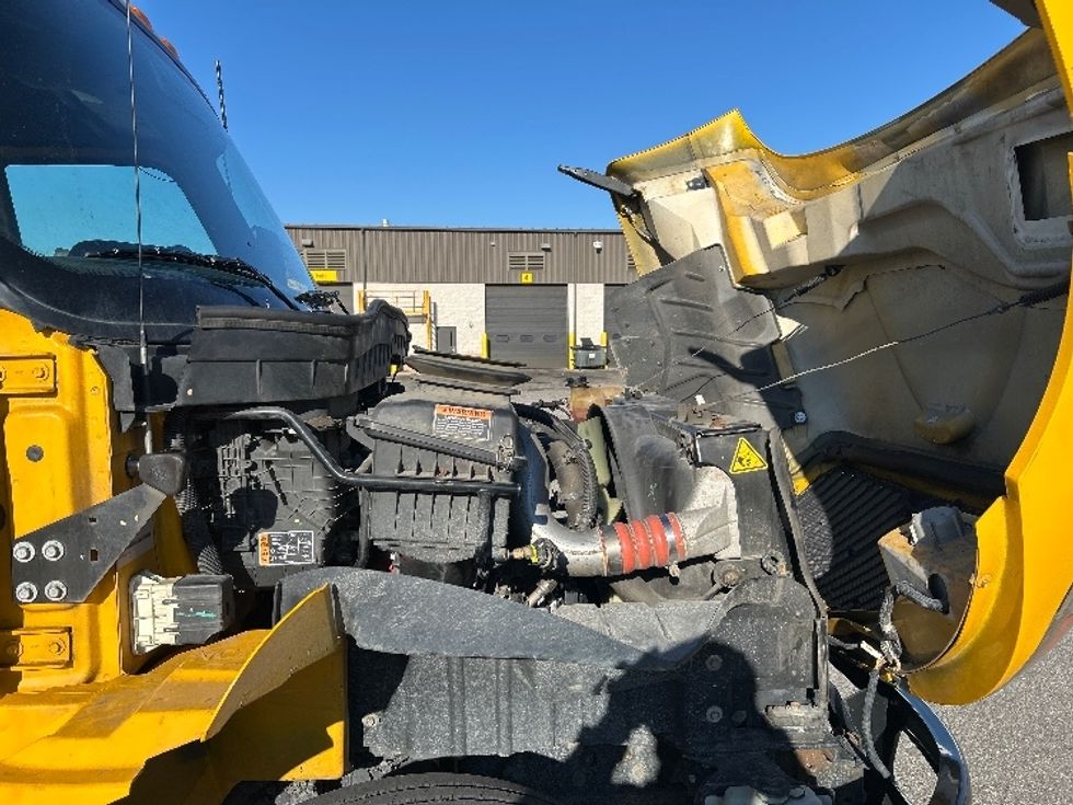 Medium Duty Box Truck-Light and Medium Duty Trucks-International-2022-MV607-New Castle-DE-199,630\n\t\tmiles-$ 57,000 - Image 23